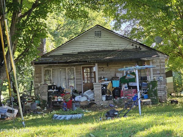 4803 Green Rd, Maryville, TN 37804