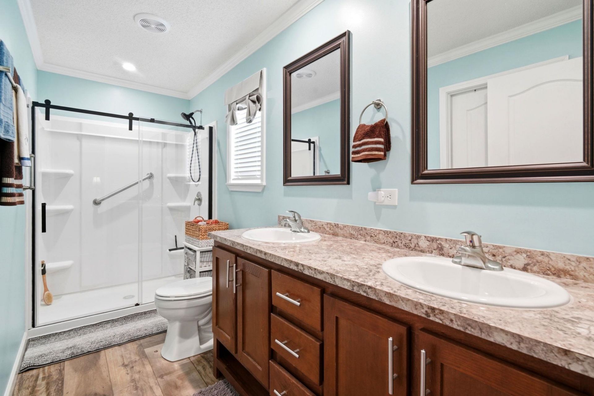 2039 Eastlynn Dr. Photo 10