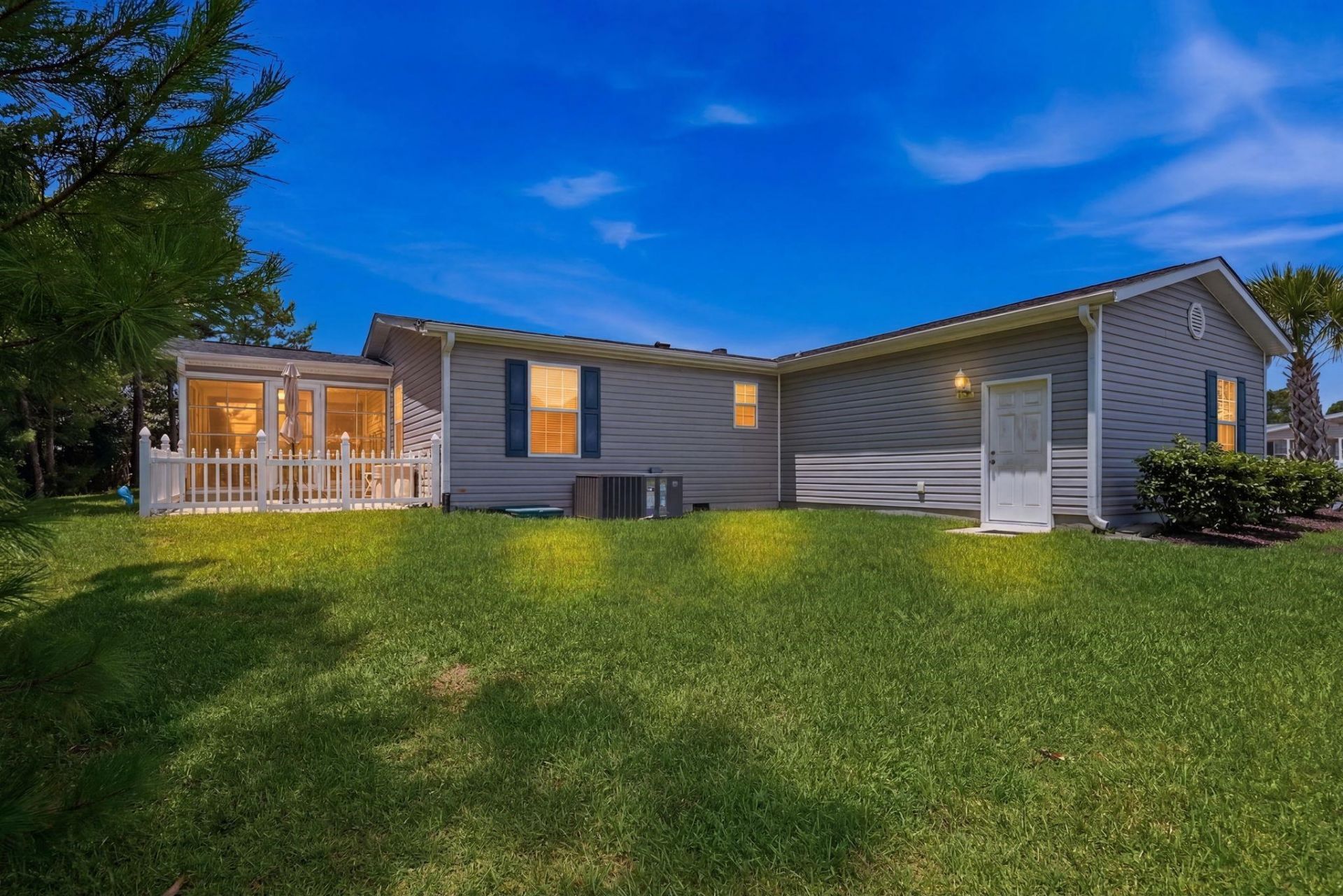 2039 Eastlynn Dr. Photo 24