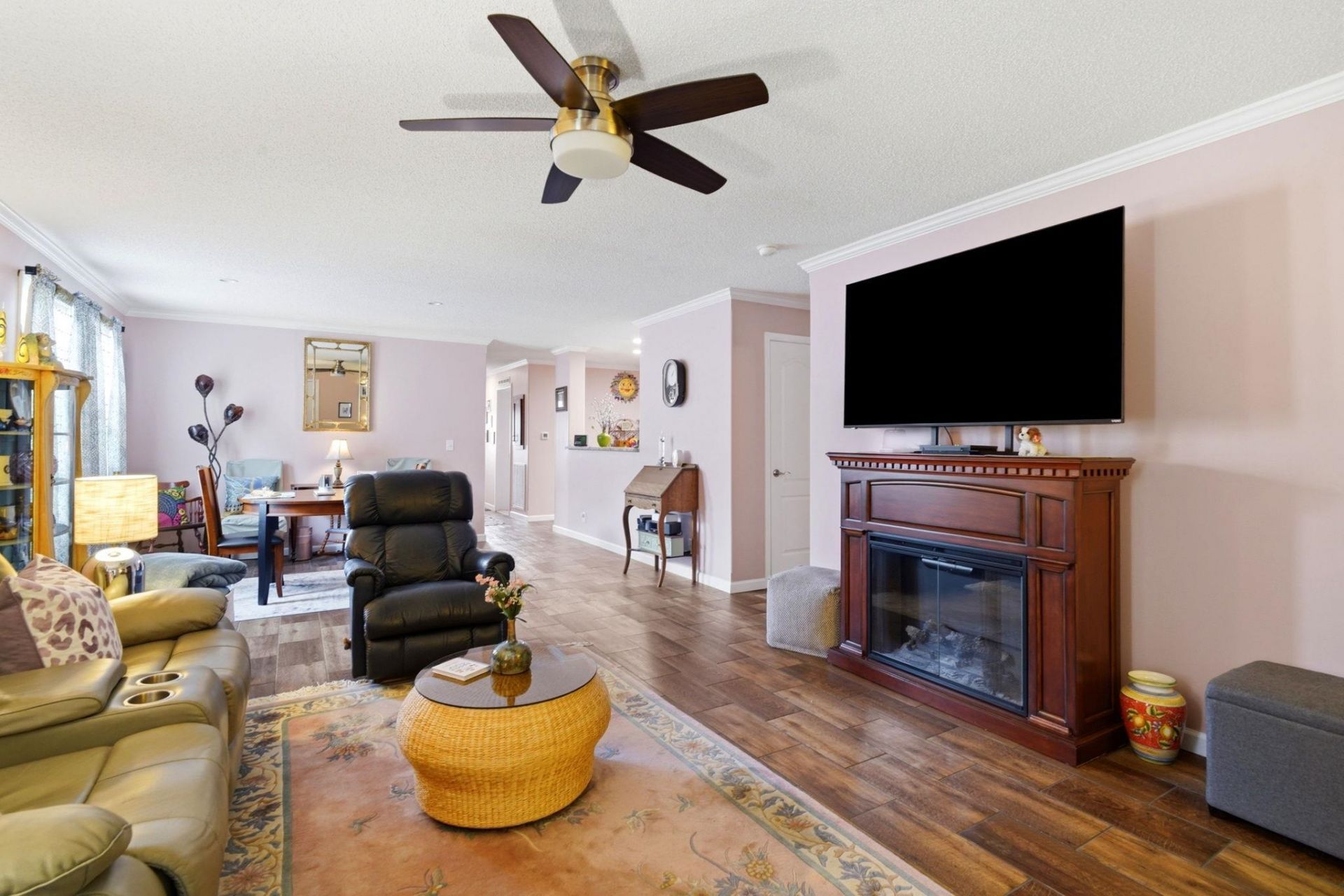 2039 Eastlynn Dr. Photo 8