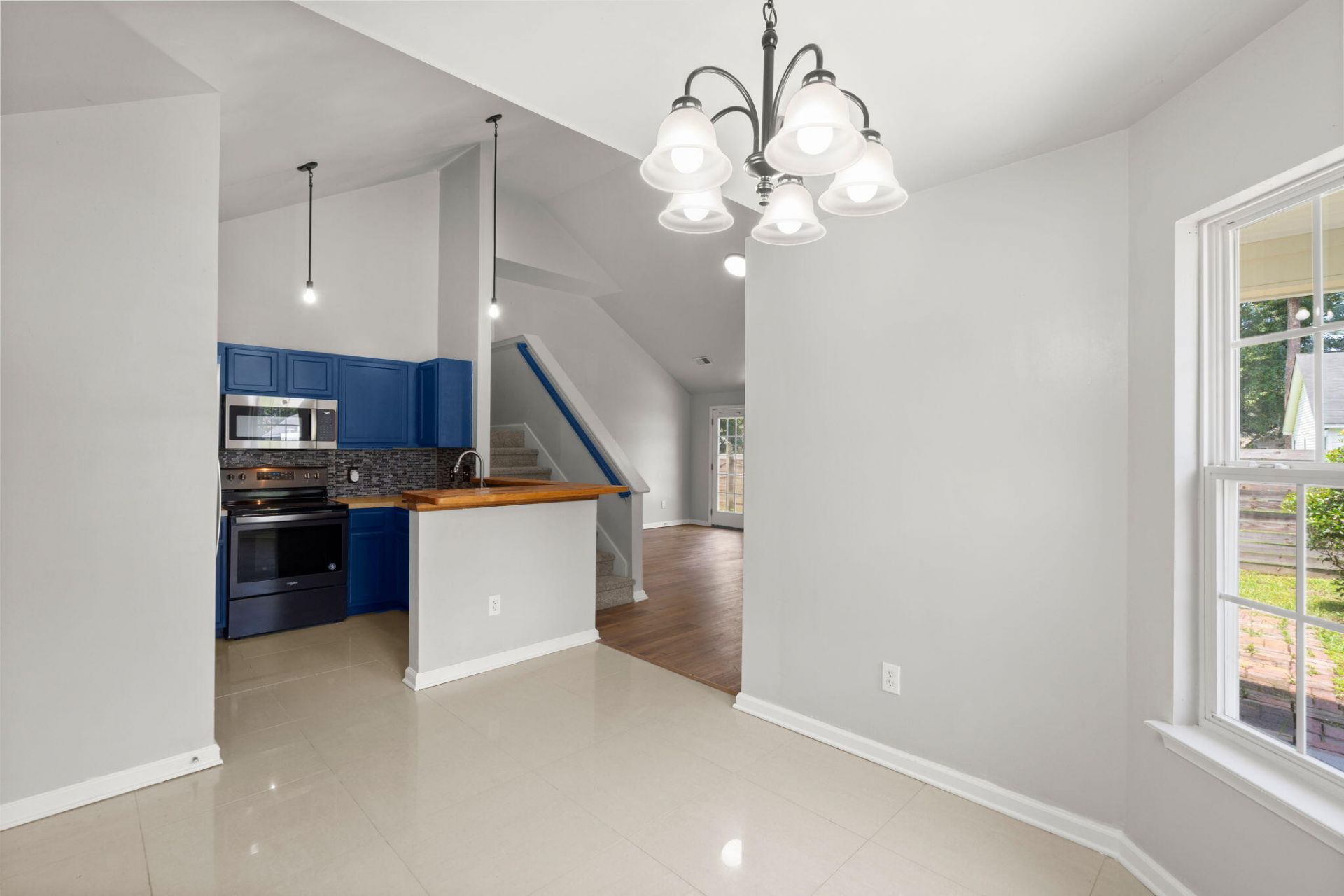 132 Coronet Street Photo 12