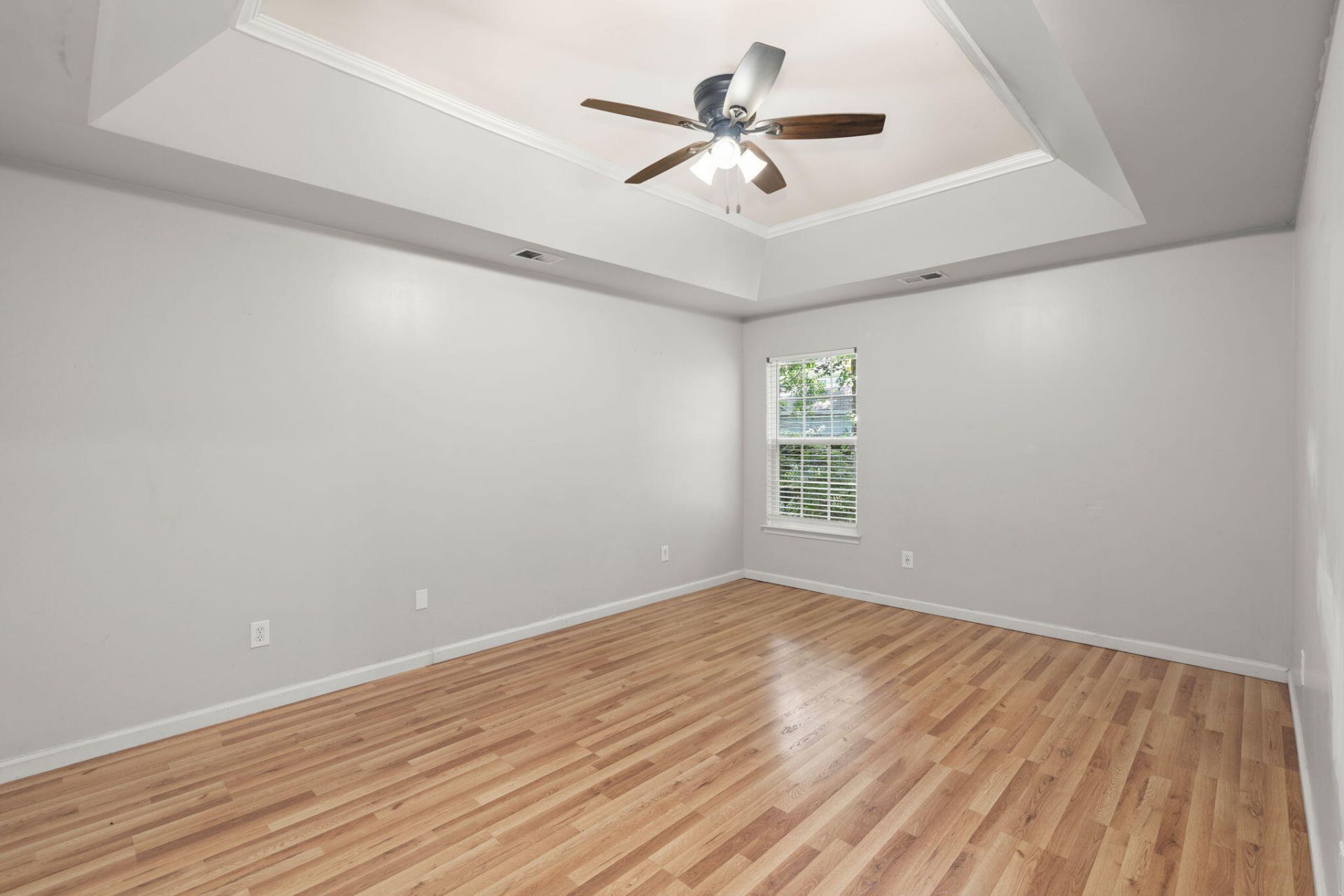 132 Coronet Street Photo 17
