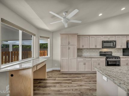 1284 Topaz Lane, Gardnerville, NV 89460 Photo
