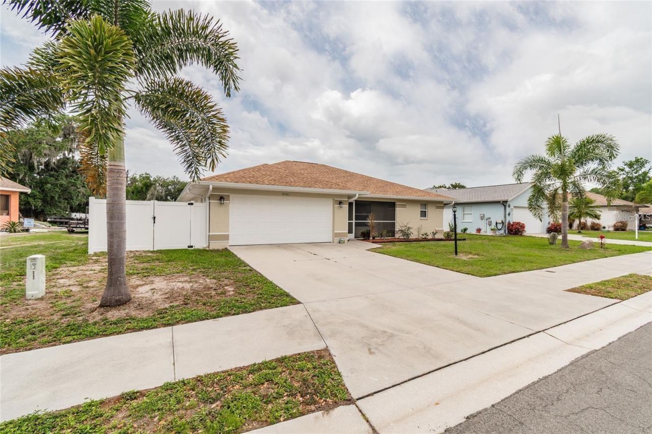 9501 27th Avenue E, Palmetto, FL 34221 Photo