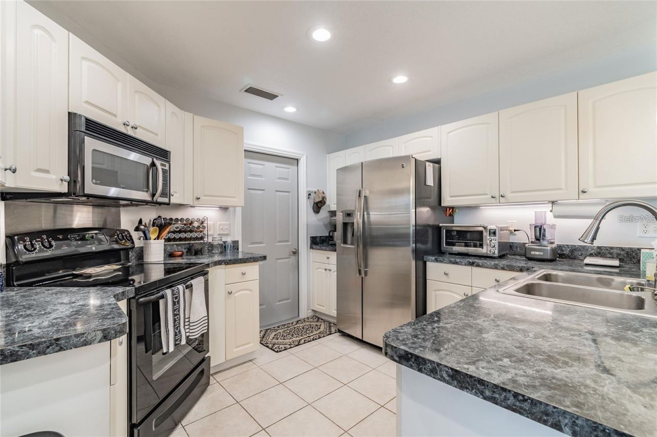 9501 27th Avenue E, Palmetto, FL 34221 Photo