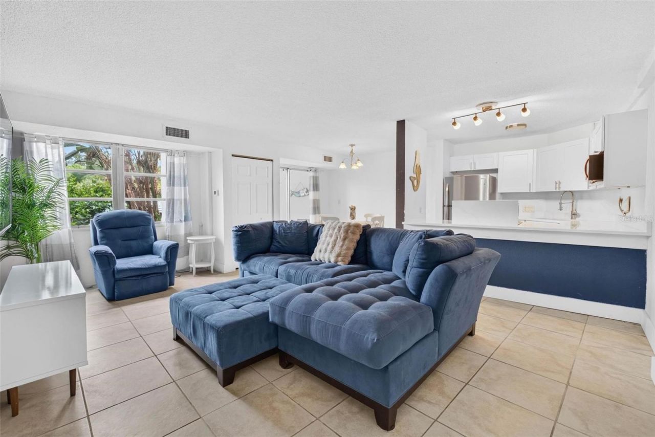 3315 58th Avenue S, Unit 105, Saint Petersburg, FL 33712 Photo