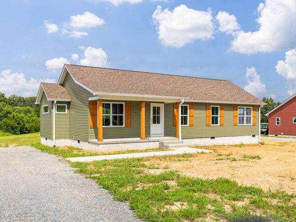291 Oakmere Ln, Lafayette, TN 37083