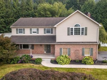 1328 EDGEWOOD DRIVE, EAST EARL, PA 17519
