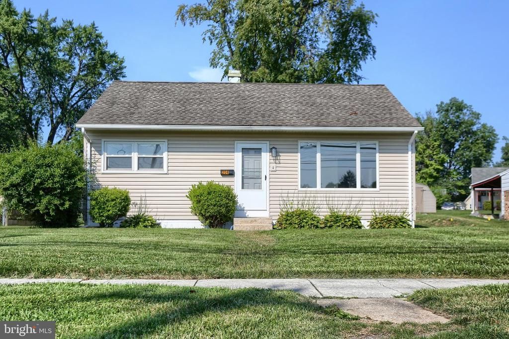 204 S LOCUST STREET, SHIREMANSTOWN, PA 17011