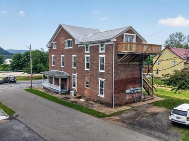 216 N FRONT STREET , LIVERPOOL, PA 17045