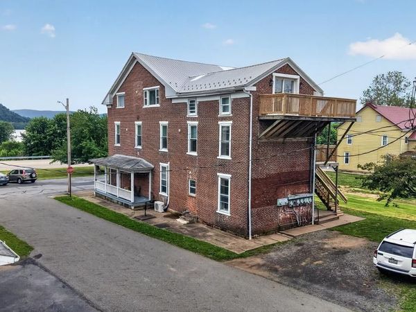 216 N FRONT STREET , LIVERPOOL, PA 17045