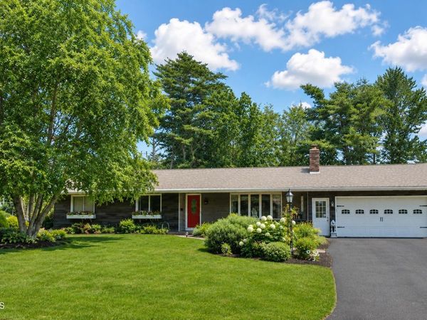 919 Londonderry Court, Schenectady, NY 12309