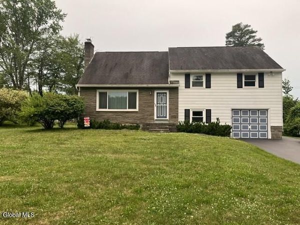 10 Maybrook Drive, Schenectady, NY 12302