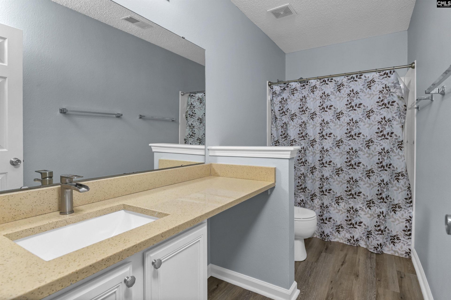 205 Crimson Oak Drive  Photo 33