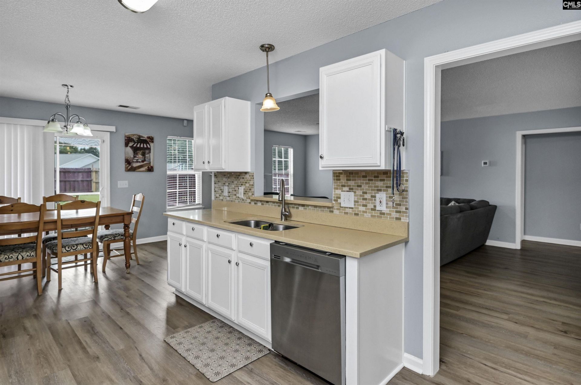 205 Crimson Oak Drive  Photo 9