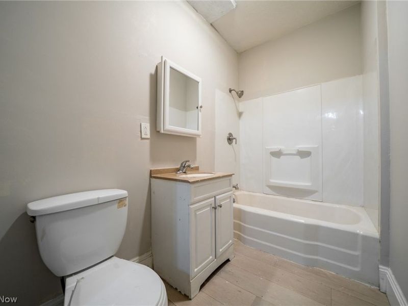 2250 E 86th Street, Cleveland, OH 44106 Photo 14