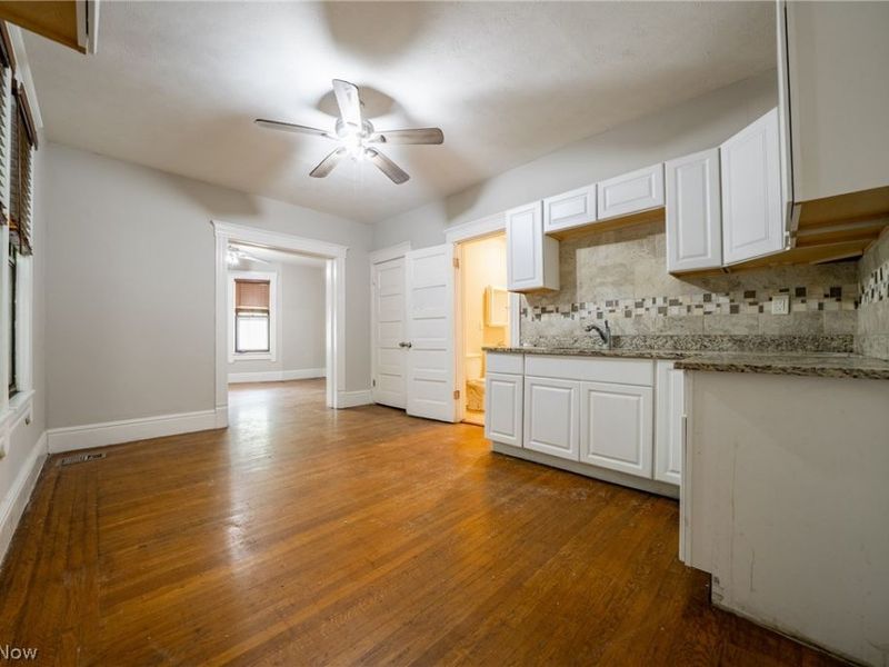 2250 E 86th Street, Cleveland, OH 44106 Photo 8