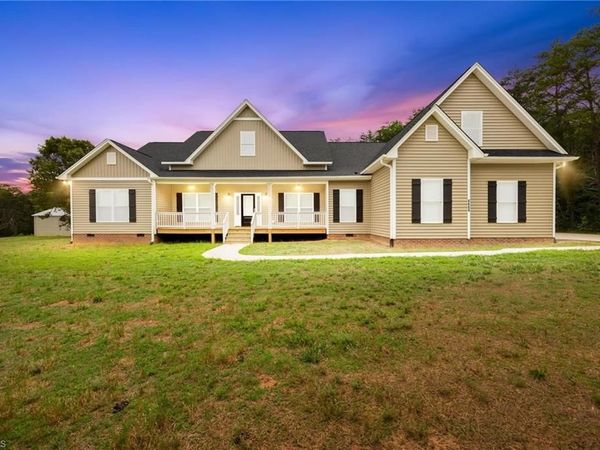 4669 Grooms Road , Reidsville, NC 27320