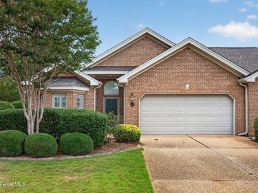 1127 Avebury Court, Leland, NC 28479