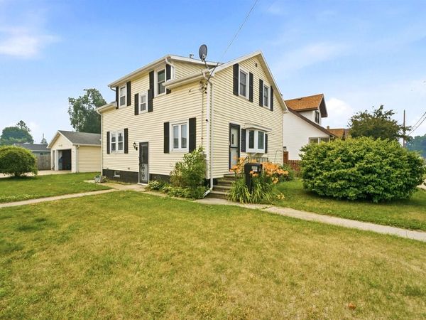 2201 11TH STREET, Two Rivers, WI 54241