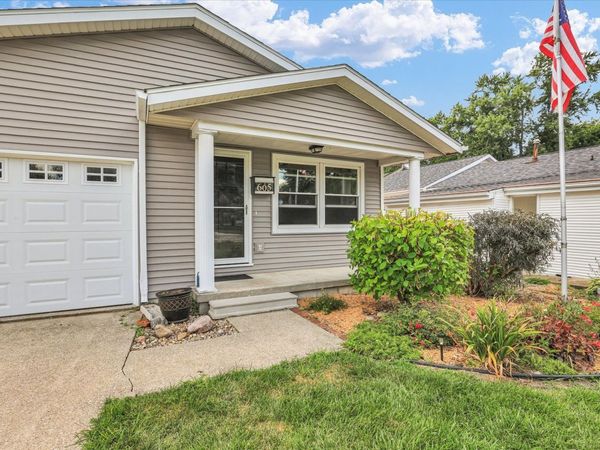 605 E Barker Street, Tuscola, IL 61953