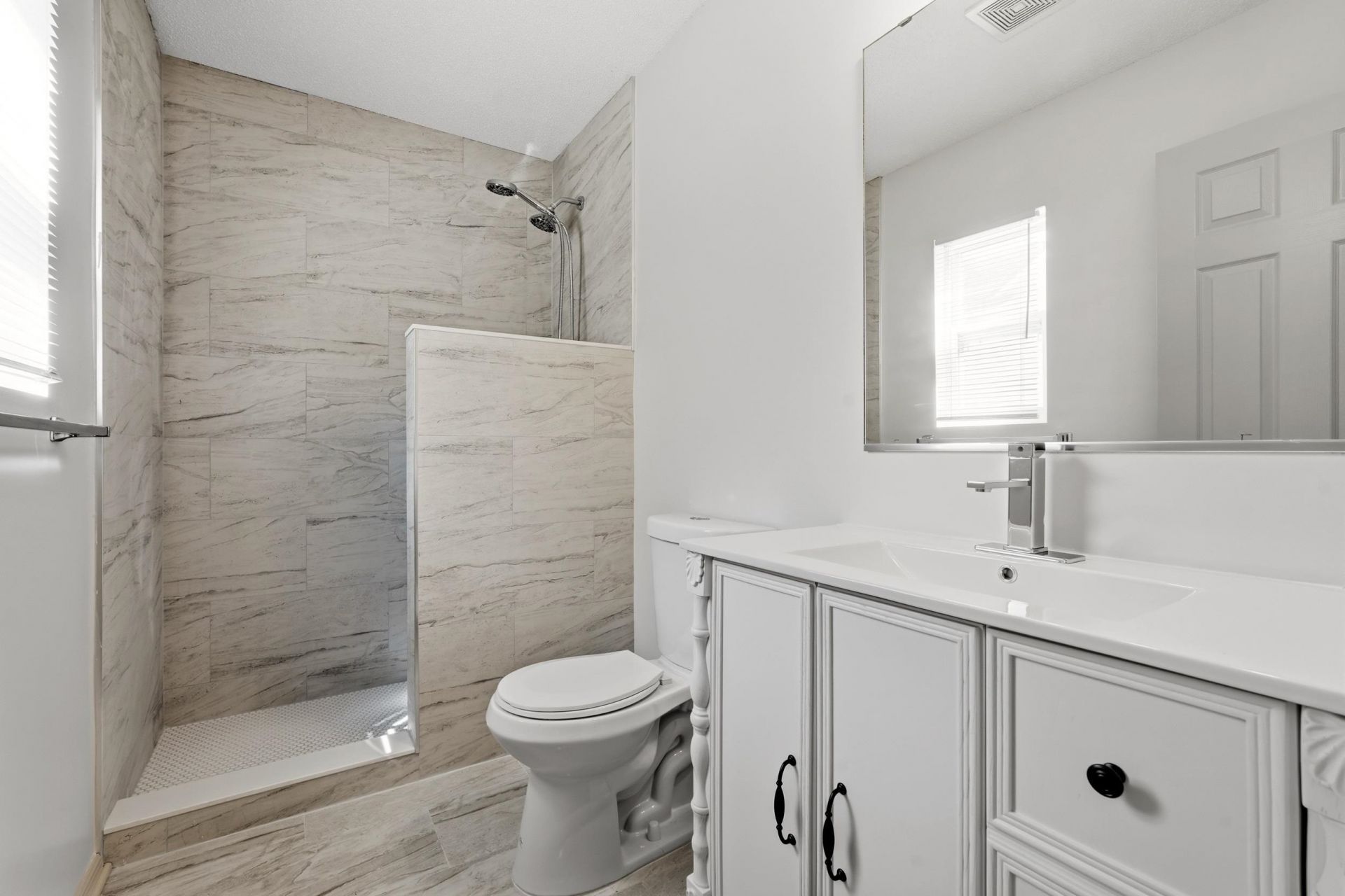 3081 Regency Oak Dr. Photo 18