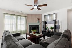 3081 Regency Oak Dr. photo 4