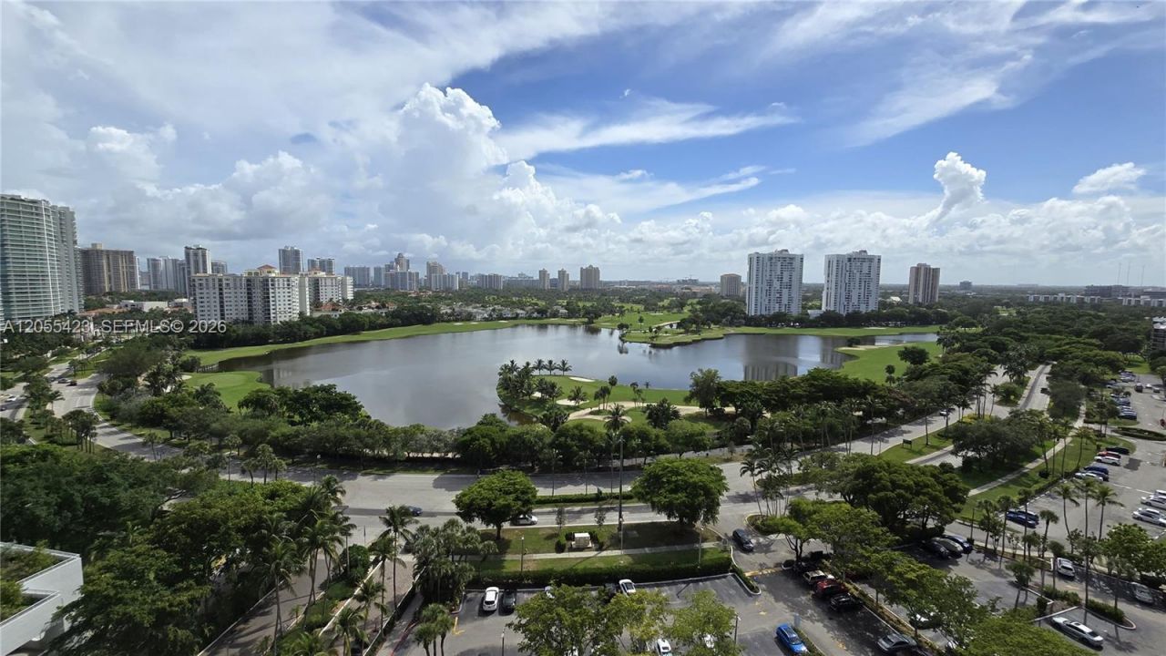 3731 N Country Club Dr, Unit 1825, Aventura, FL 33180 Photo