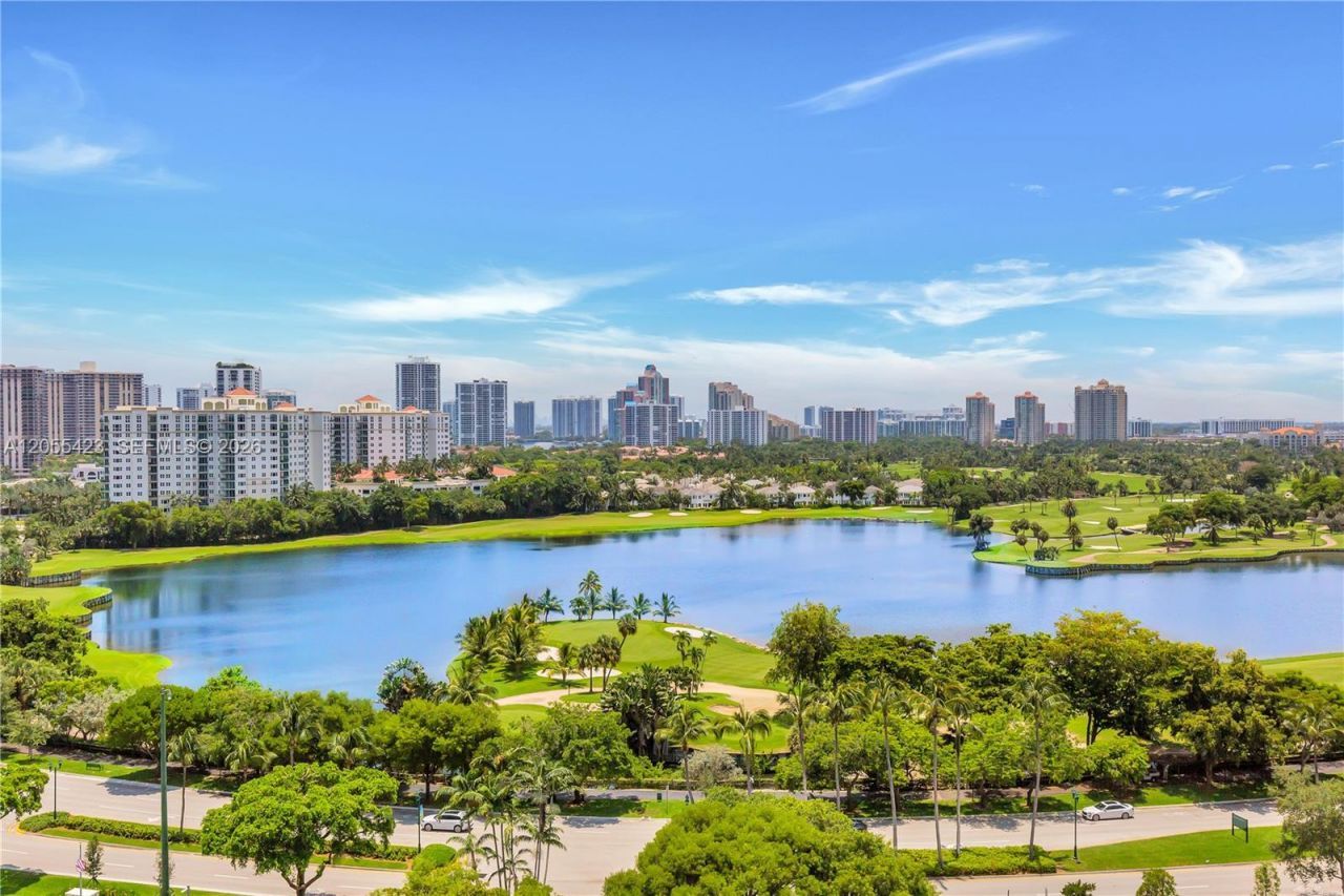 3731 N Country Club Dr, Unit 1825, Aventura, FL 33180 Photo