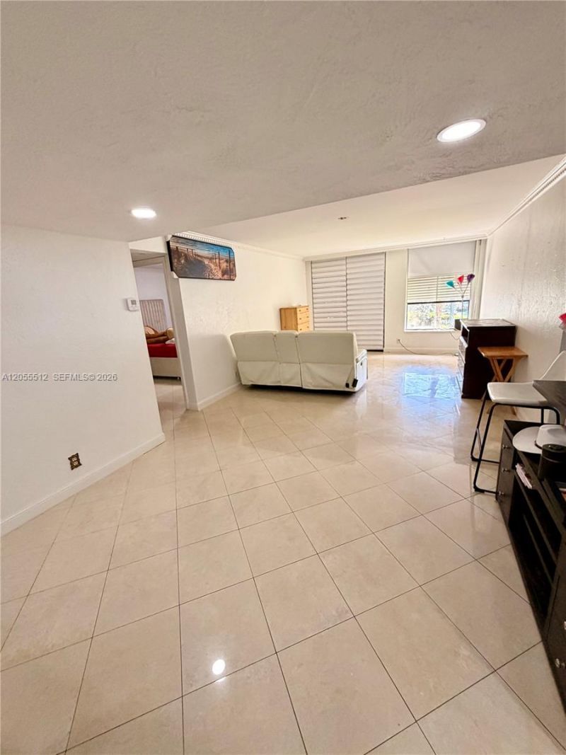 6301 N University Dr , Unit 217, Tamarac, FL 33321 Photo