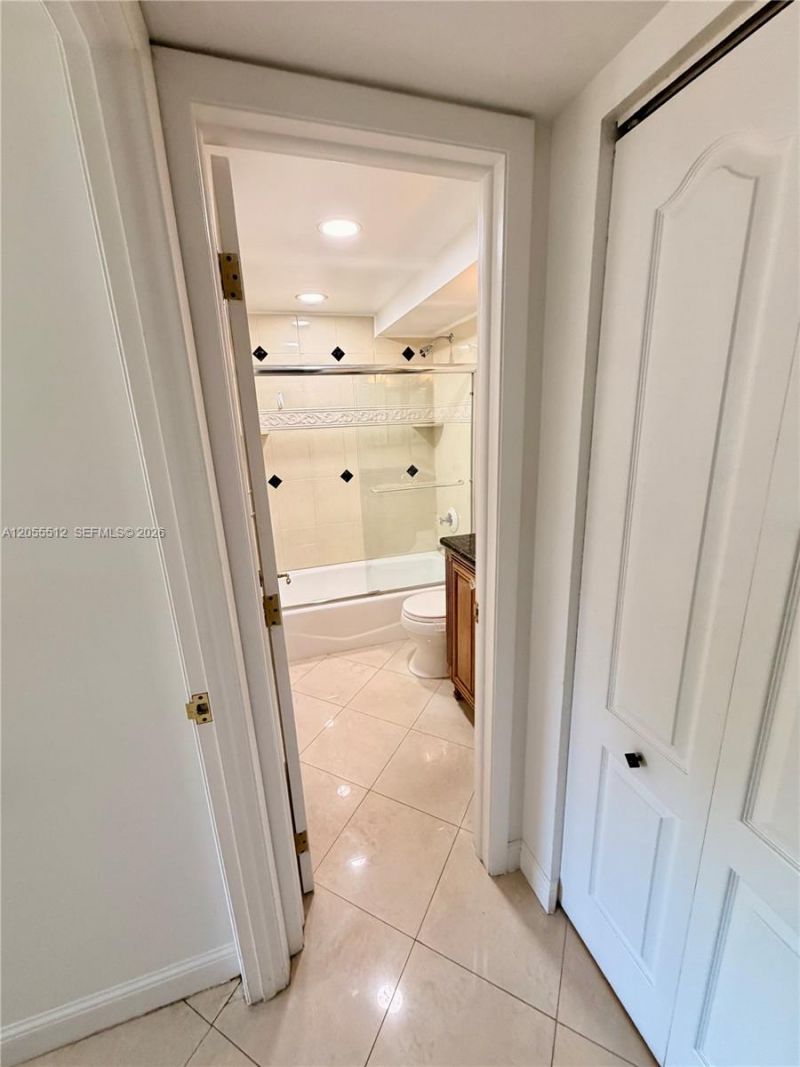 6301 N University Dr , Unit 217, Tamarac, FL 33321 Photo