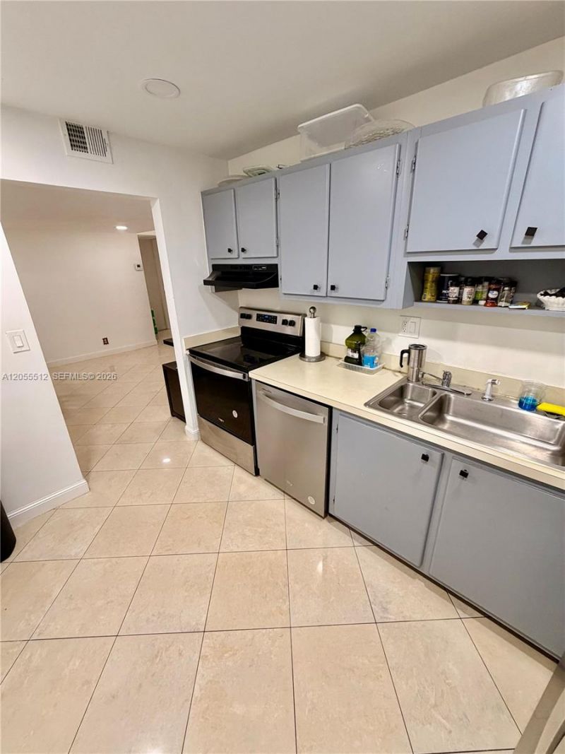 6301 N University Dr , Unit 217, Tamarac, FL 33321 Photo
