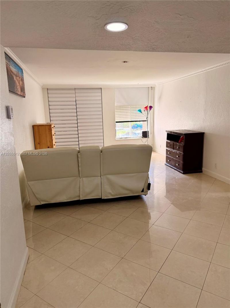 6301 N University Dr , Unit 217, Tamarac, FL 33321 Photo