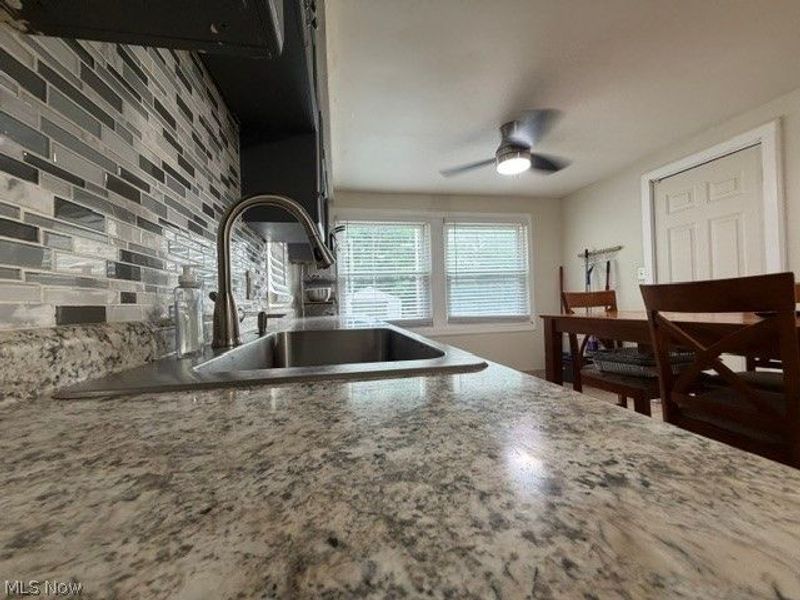 19316 Shakerwood Road, Warrensville Heights, OH 44122 Photo 13