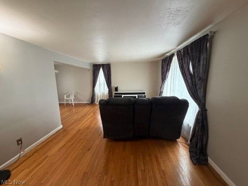 19316 Shakerwood Road, Warrensville Heights, OH 44122 Photo 23