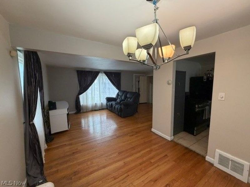19316 Shakerwood Road, Warrensville Heights, OH 44122 Photo 31