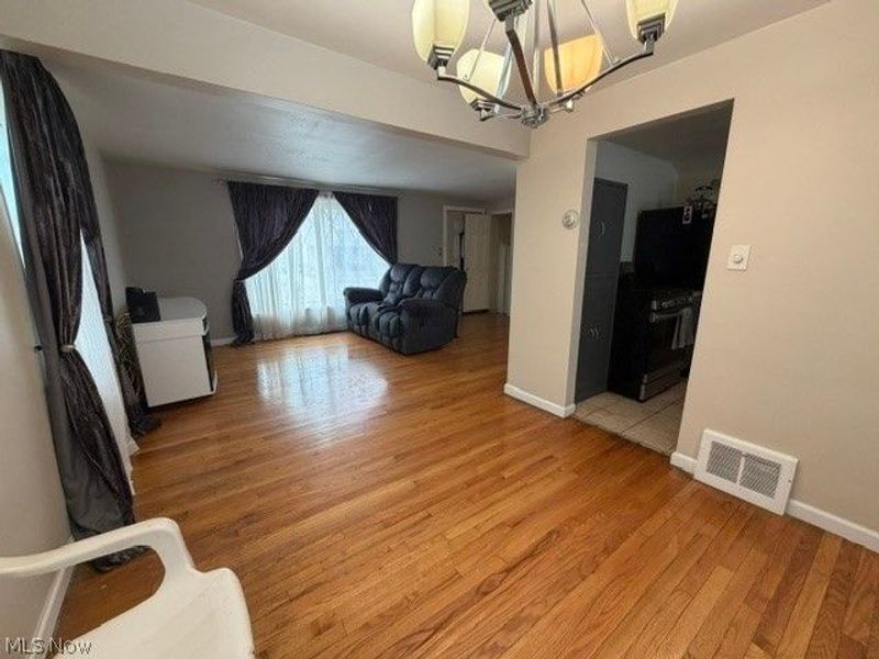 19316 Shakerwood Road, Warrensville Heights, OH 44122 Photo 32