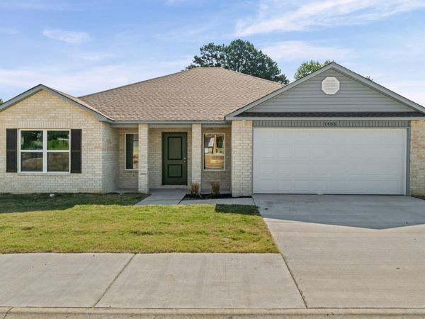 1406 Manor Court, Searcy, AR 72143
