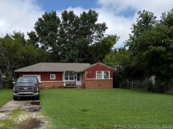 6715 E Queen Street , Tulsa, OK 74115