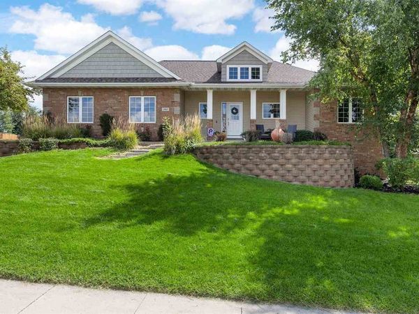 2861 Diamond Mil Ln, Coralville, IA 52241