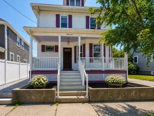 91 Hamden Cir, Quincy, MA 02170