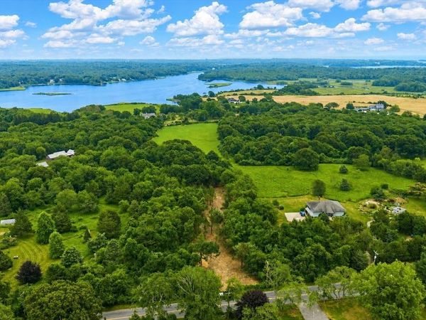 536 Horseneck Road, Dartmouth, MA 02748