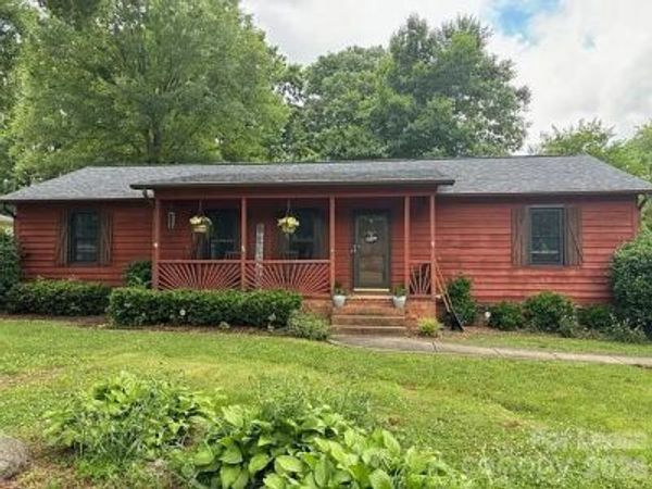 317 Woodside Drive , Harrisburg, NC 28075