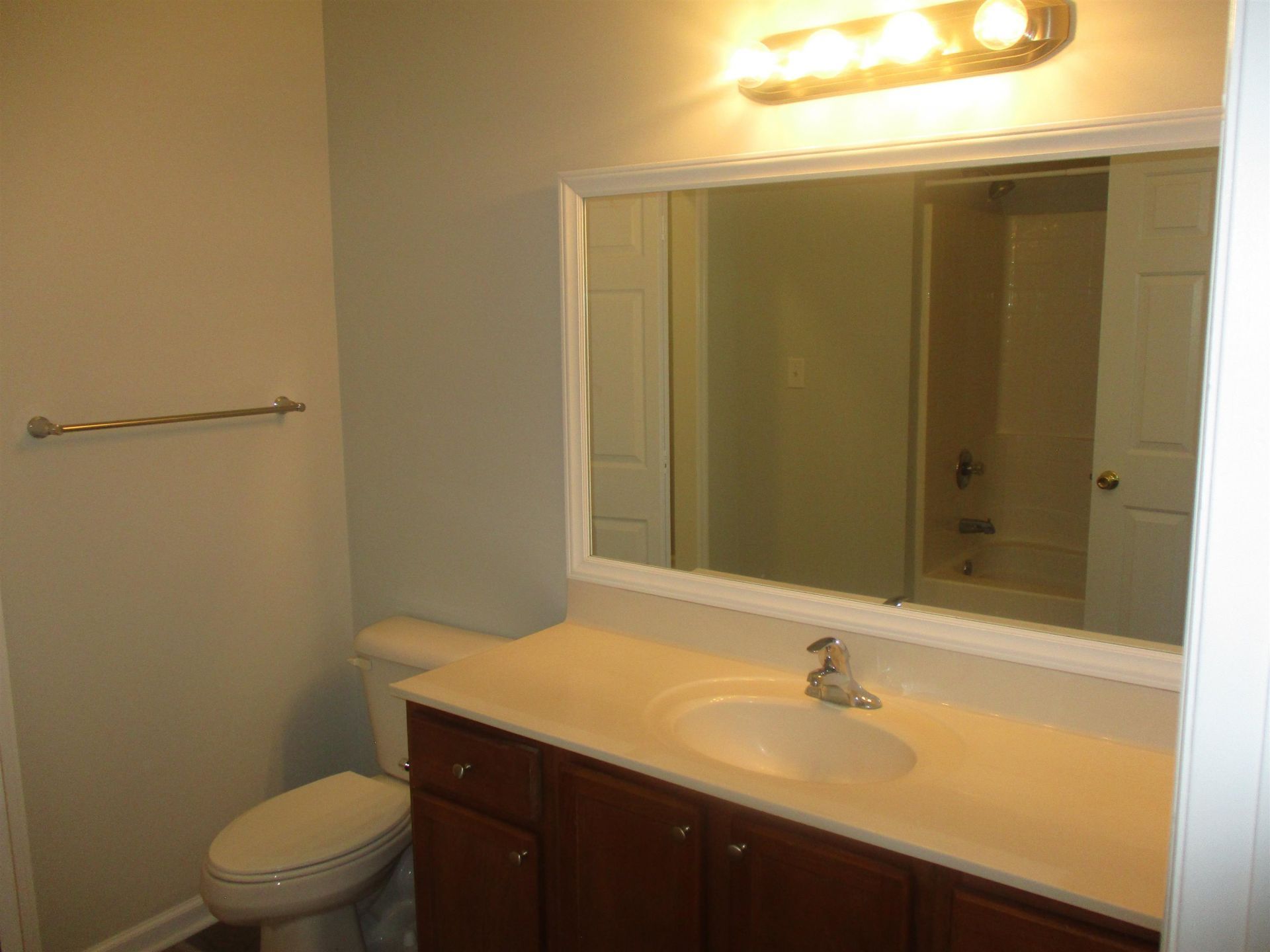 100 Lazy Willow Ln. Photo 11
