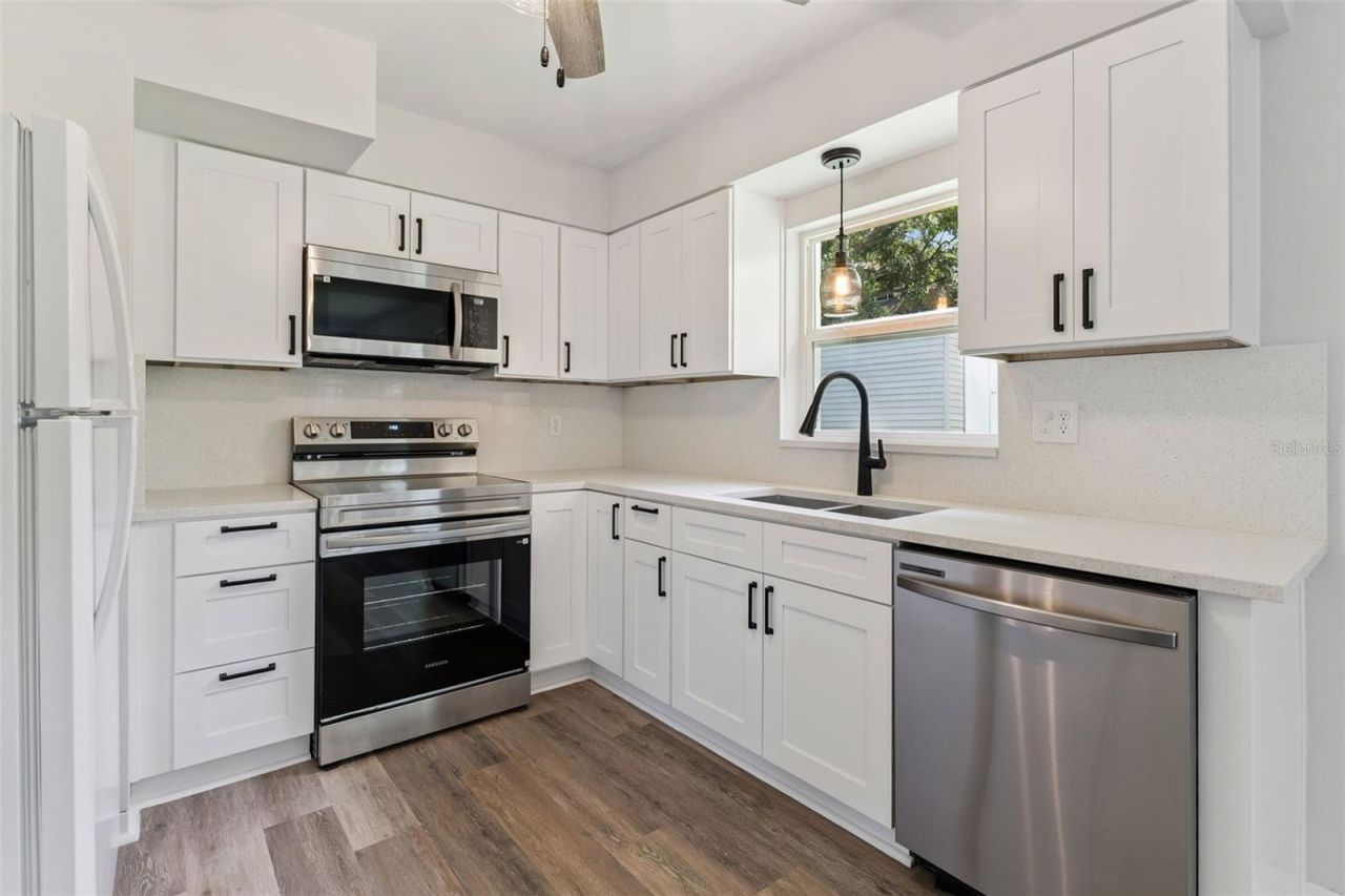 1024 Sunset Drive, Lake Wales, FL 33853 Photo