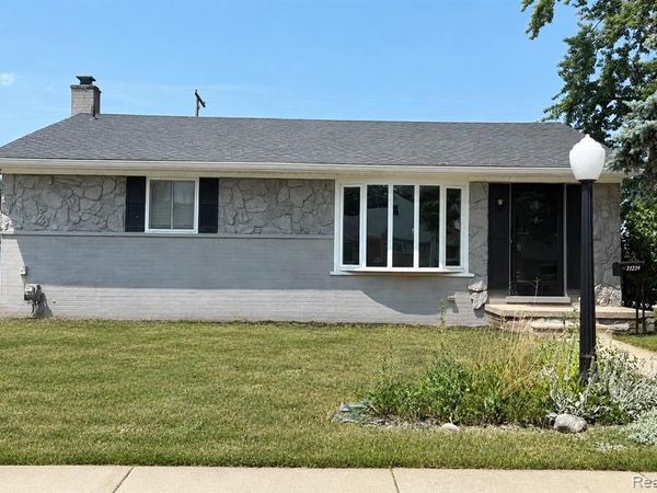 31214 Geraldine Street, Westland, MI 48185