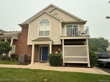 28312 Adler Park Drive S, Chesterfield Twp, MI 48051