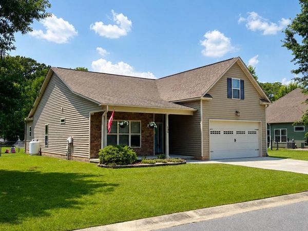 135 Dean Drive, Chocowinity, NC 27817