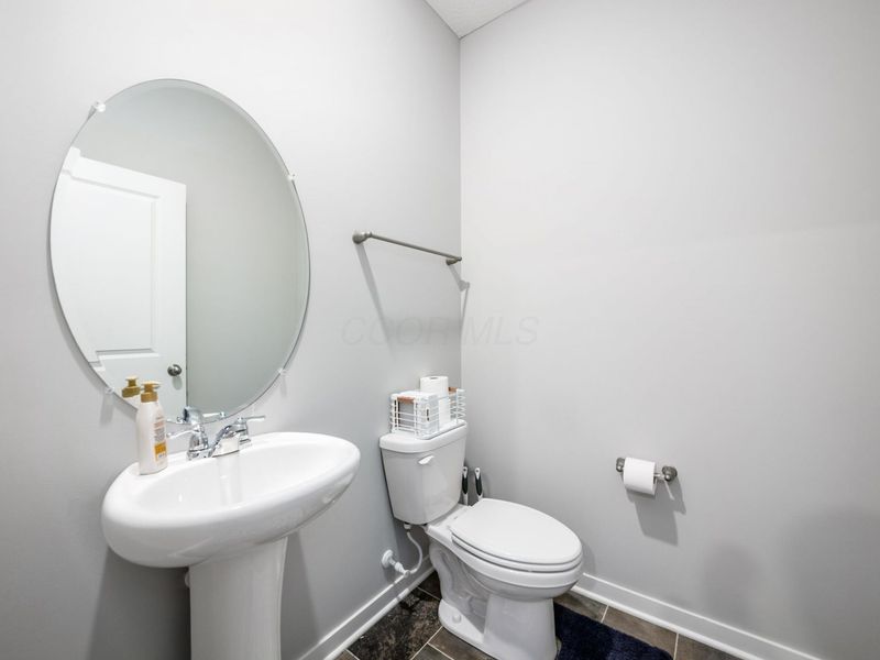 4321 Holstein Drive, Obetz, OH 43207 Photo 11