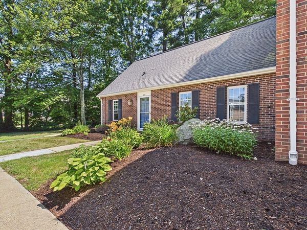 205 Erin Rd, Unit 205, Stoughton, MA 02072